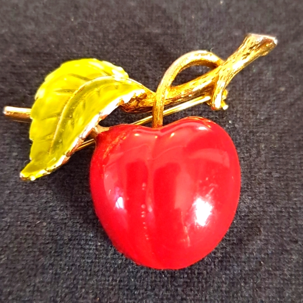 Vintage Metal Enamel Red Apple Gold Tone Brooch - The Perfect Teacher Gift